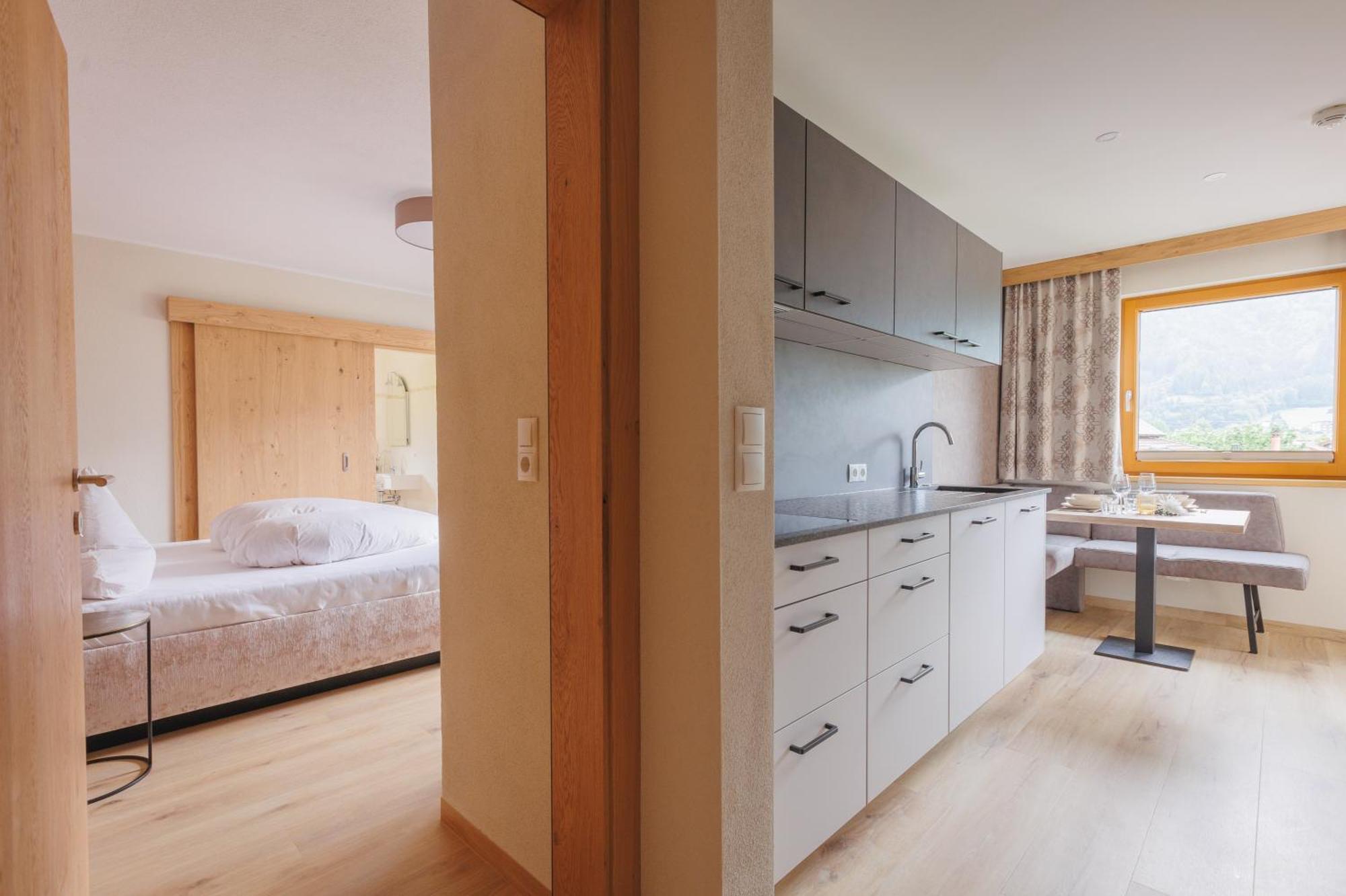 Hin&Weg Das Aparthotel Ried im Zillertal Bagian luar foto
