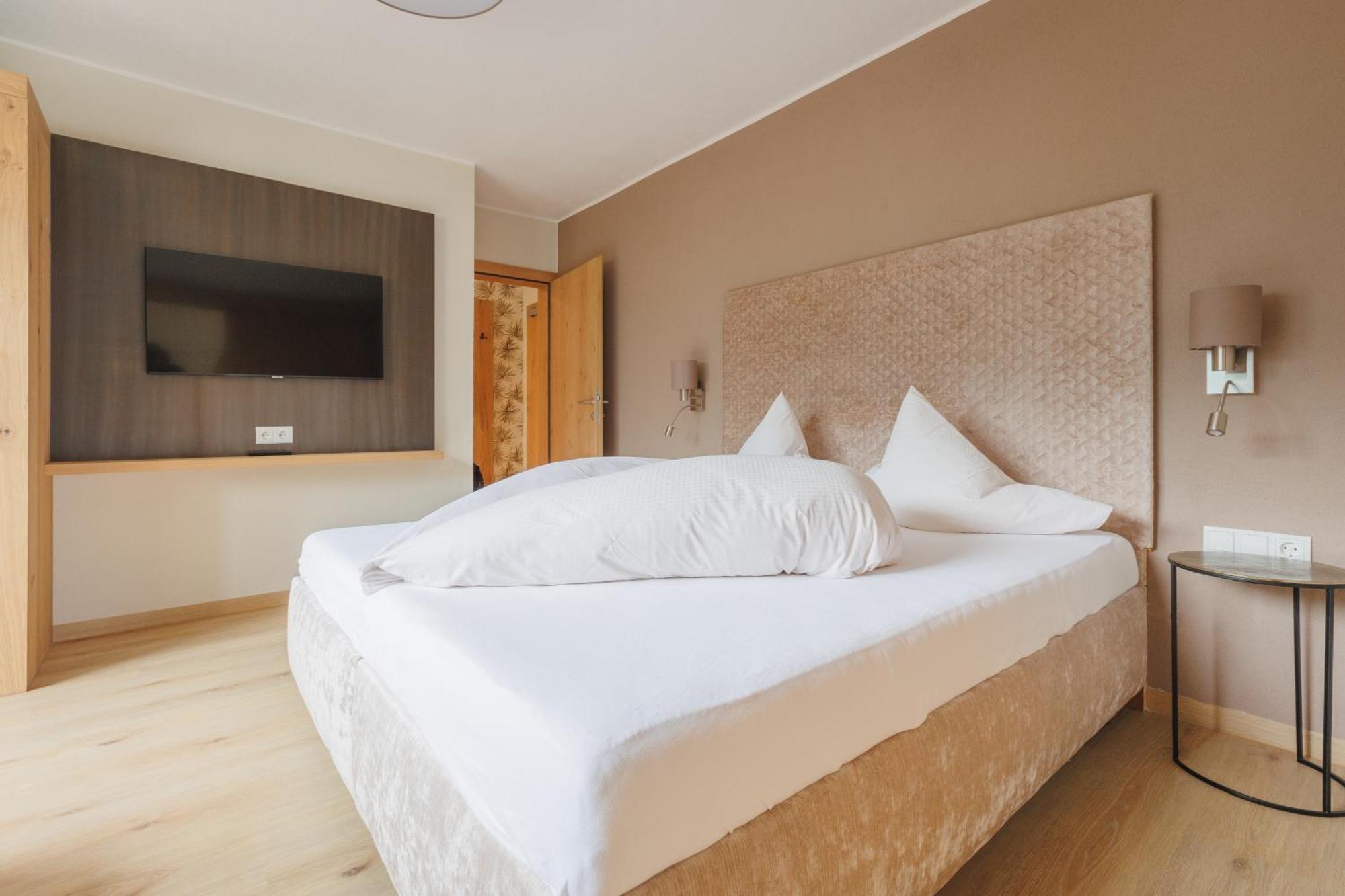 Hin&Weg Das Aparthotel Ried im Zillertal Bagian luar foto