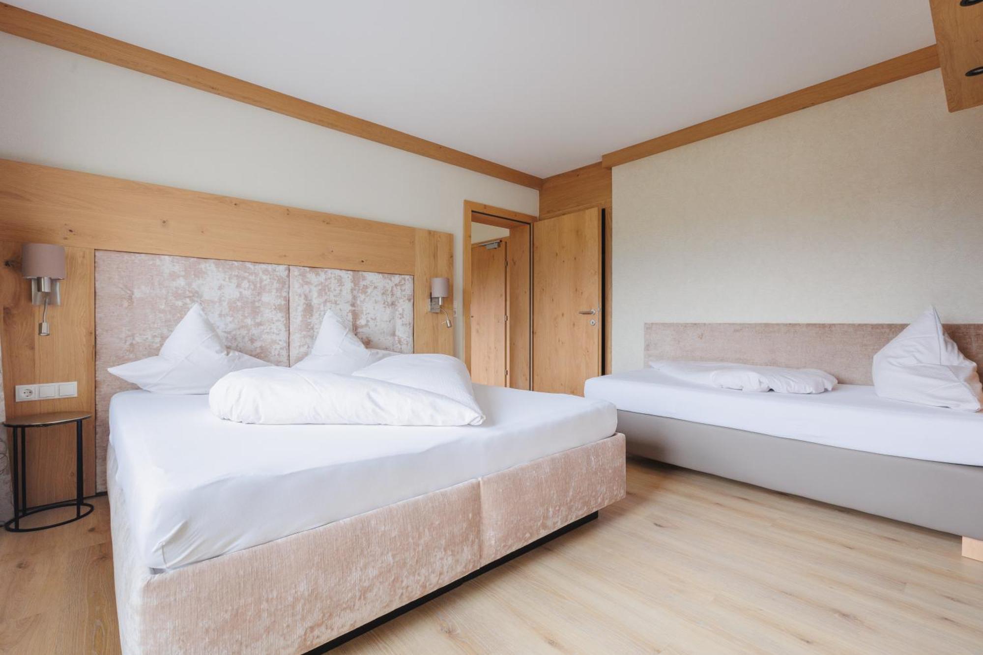 Hin&Weg Das Aparthotel Ried im Zillertal Bagian luar foto