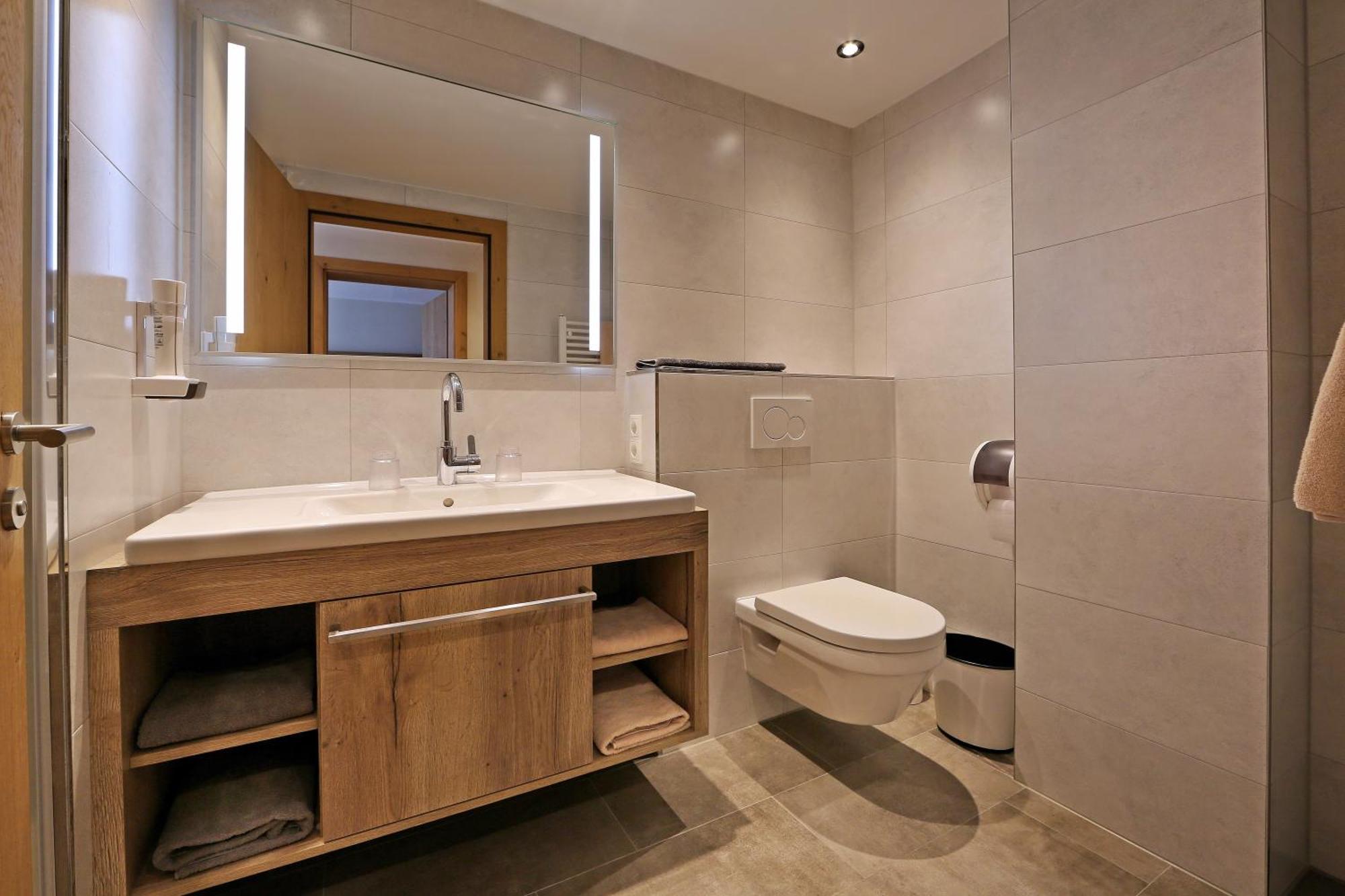 Hin&Weg Das Aparthotel Ried im Zillertal Bagian luar foto